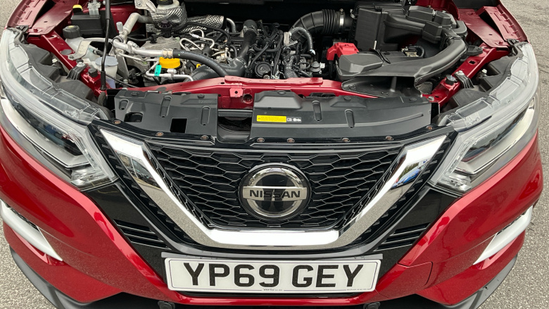 Nissan Qashqai 1.3 DiG-T Tekna 5dr Petrol Hatchback